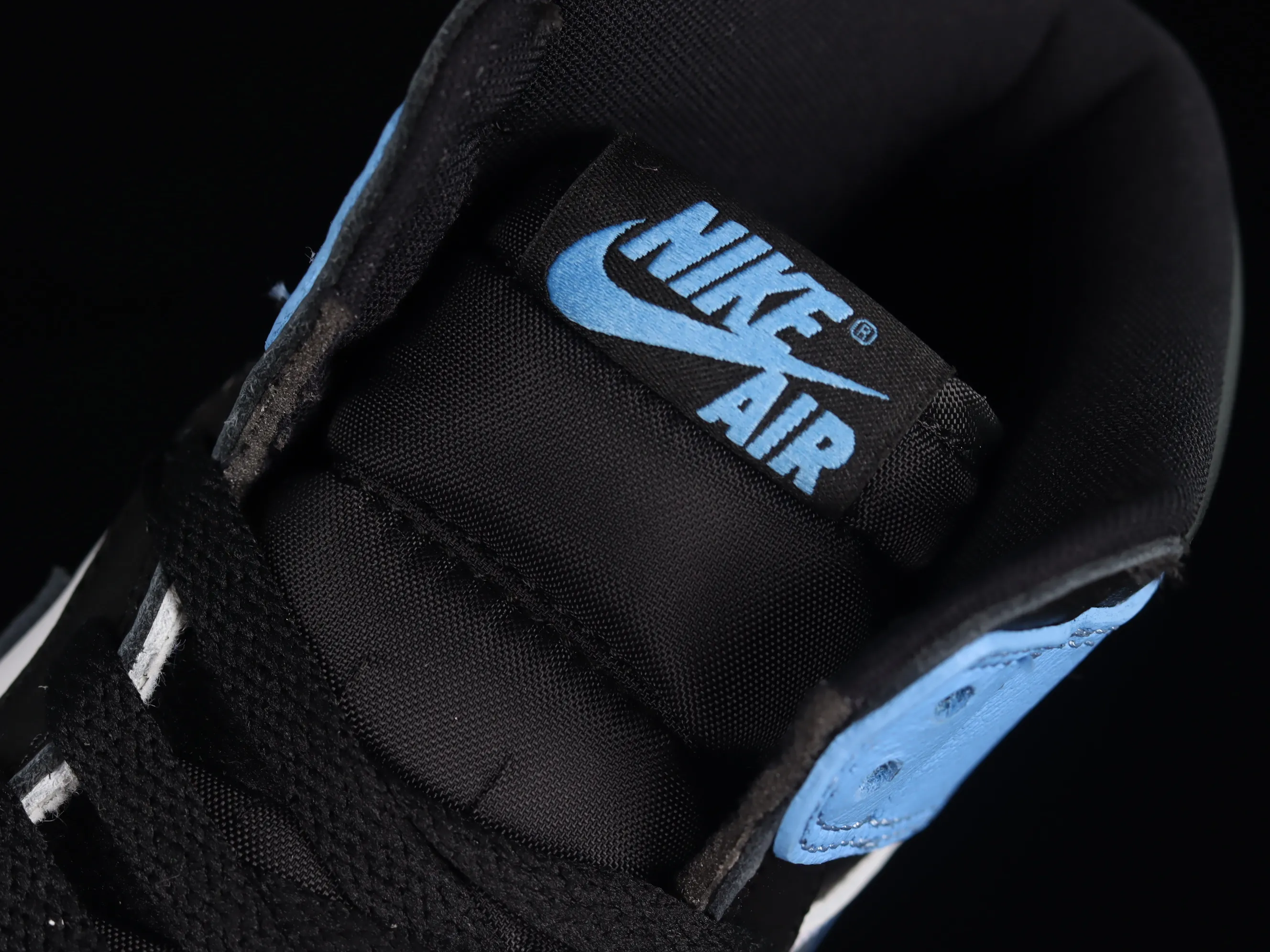 All categories Air Jordan Jordan series basketball shoes Air Jordan 1 High X version Air Jordan 1 High OG "UNC Toe" AJ1 Joe 1 black and blue toe DZ5485-400